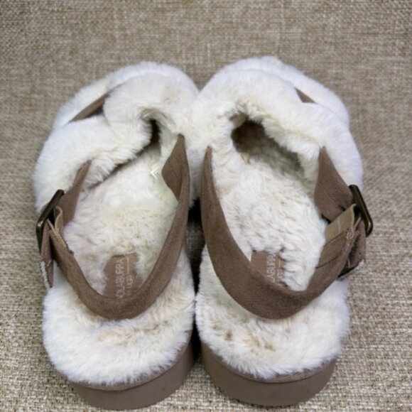 Koolaburra by UGG Fuzz'd Out Adjustable Slide Sandal in "Natural" color. Size 9. - Picture 5 of 6